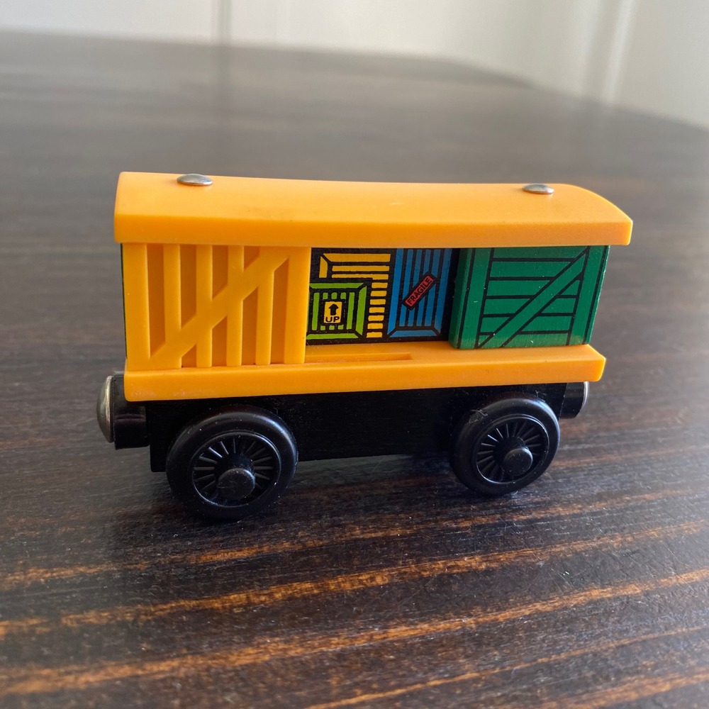 Thomas & Friends Wooden Railway Box Car Yellow Green Sliding Door Train Toy
